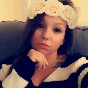 Meet your Posher, Katelyn